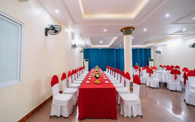 Huy Hoan Hotel