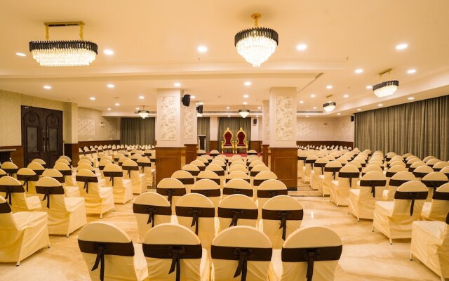 V Five Hotel