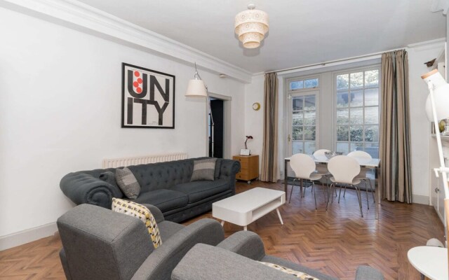 Beautiful & Bright 2BD Flat - Haymarket
