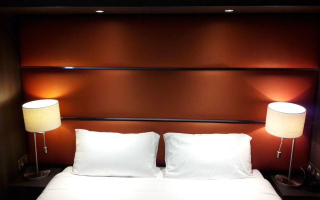 Hotel Crocus Caen Memorial