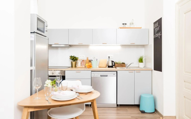 CHILL Apartments