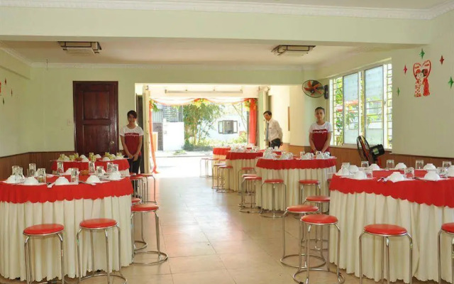 Champa Hotel