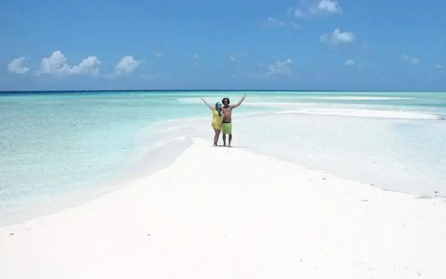 Bina Surf Camp