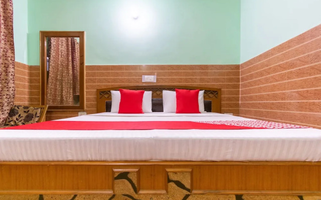 Oyo 44199 Hotel Crossroads