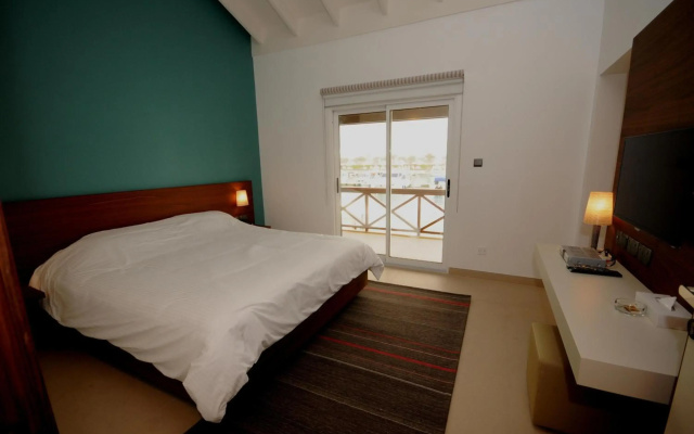 Al Bander Hotel & Resort