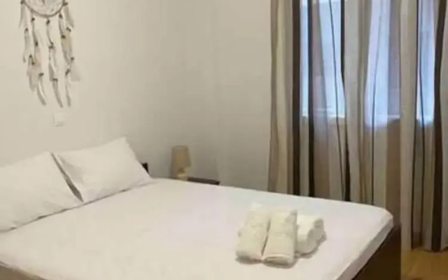 Cozy apartment One step from Acropolis