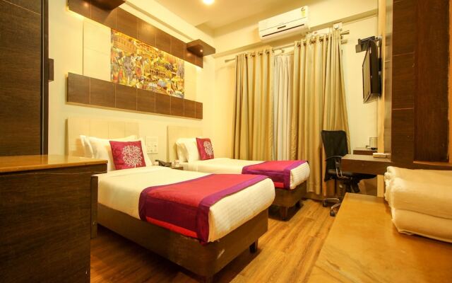 OYO 7752 Hotel Diva Residency