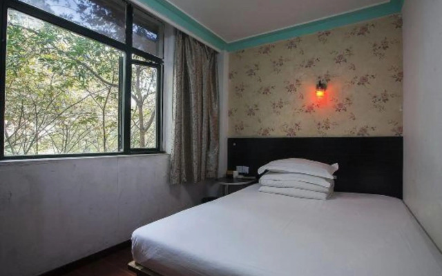 Changlong Hotel