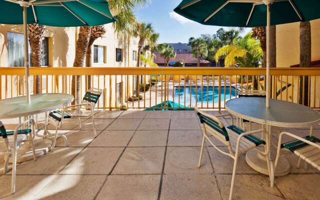 La Quinta Inn & Suites by Wyndham St. Pete-Clearwater Airpt