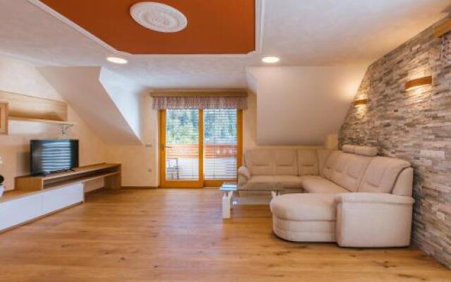Apartment Ledrar