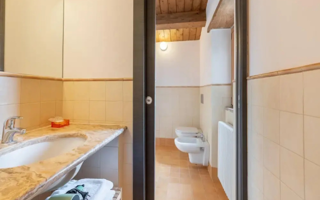 Dwelling in Renovated Barn near Birthplace of Michelangelo