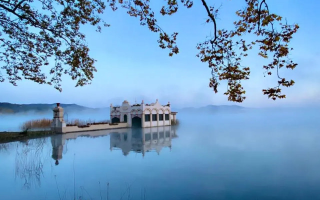 JASALPI único apartamento delante del Lago de Banyoles