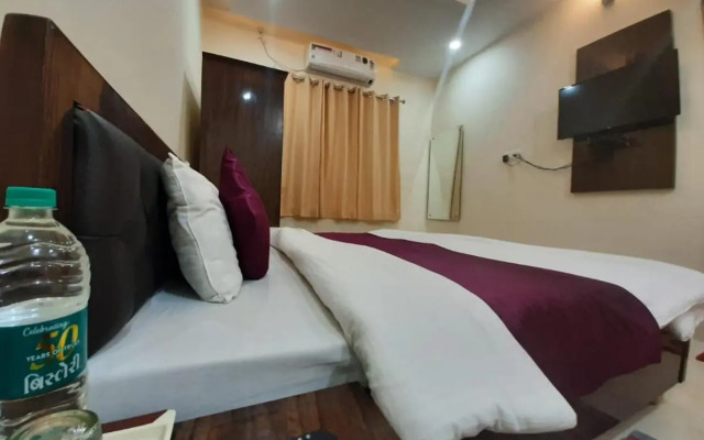 Hotel Devaaya Palace