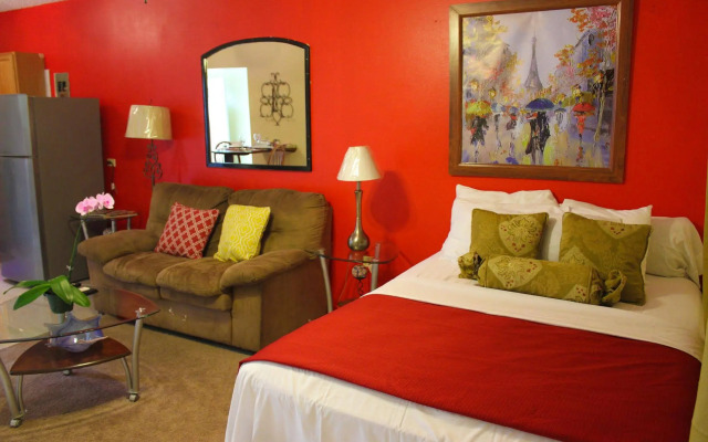 Sunset Strip Acadia Guest Apartment