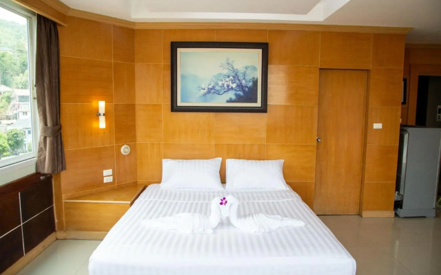 Patong Eyes Hotel