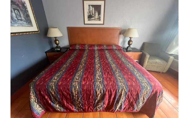 La Posada Inn By OYO Brownsville