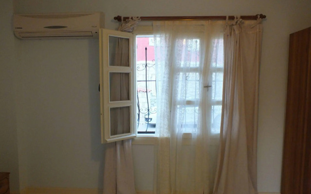 Nobela Hotel