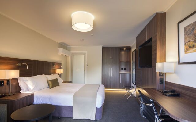 Holiday Inn Queenstown Frankton Road, an IHG Hotel