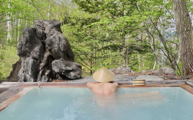 Japanese Hotspring Guesthouse Raicho - Hostel