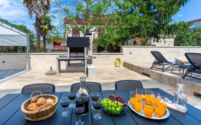 Stunning Apartment in Malinska With Outdoor Swimming Pool, Wifi and Swimming Pool