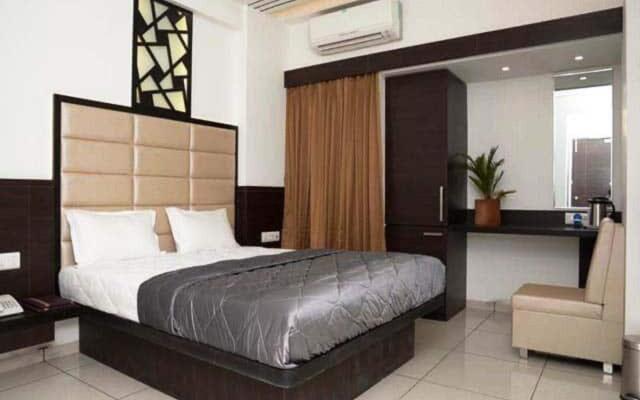 Hotel apple Inn Bharuch