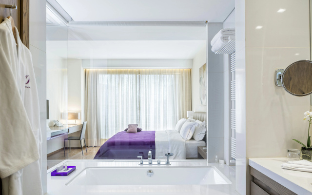 O Monot Hotel
