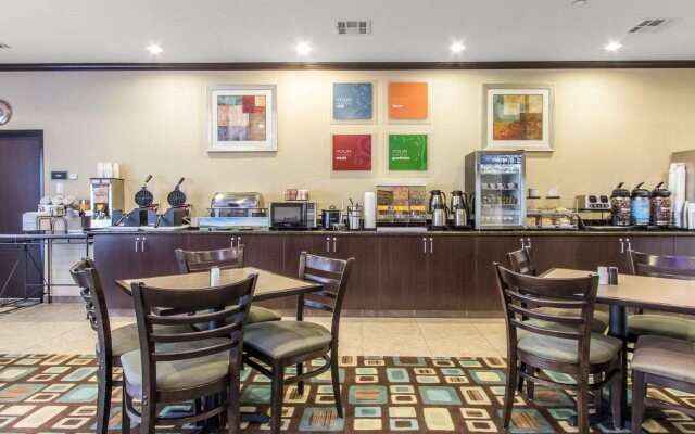 Comfort Inn & Suites Oklahoma City West - I-40