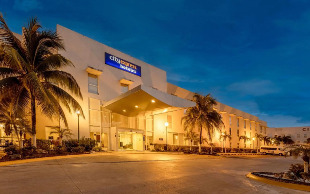 City Express by Marriott Playa Del Carmen