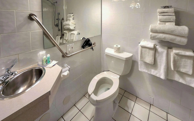 Quality Inn & Suites