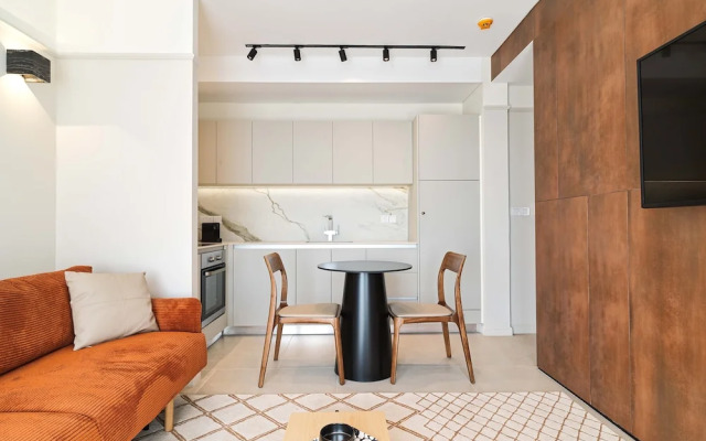 LIV Mackenzie Beach Suites