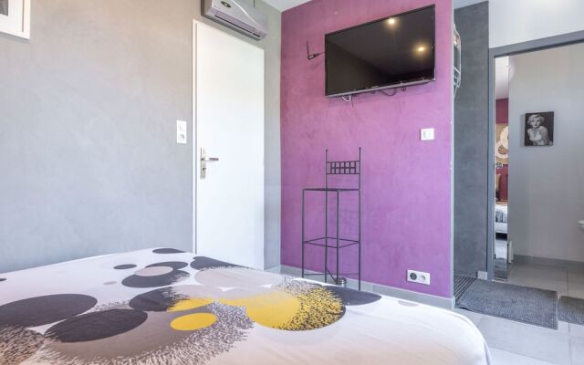 Serene Villa in Saint-Victor-la-Coste with Private Pool