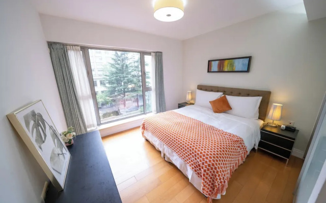 Tyms 3BR 2BA Apartment in Xujiahui