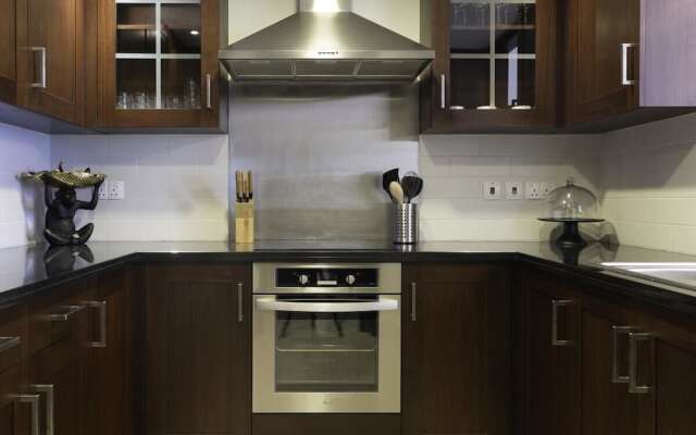 Incredible Apartment With Balcony - Fits 4