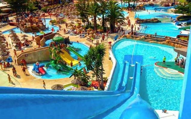 Villa With Pool, Walk to Beach, Restaurants, Shops