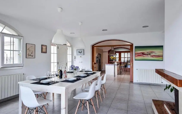 Villa Garriguella