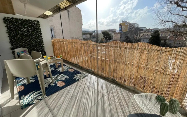 Le Jungle by AndersLocationTerrasseWifi-Netflix