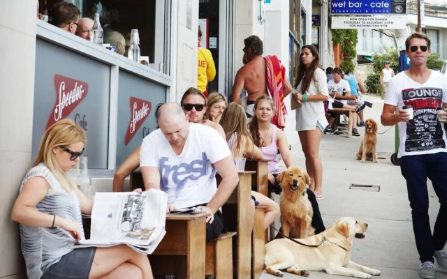 Bondi Breeze Apartment