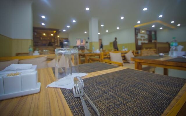 Hotel Fewa Suites