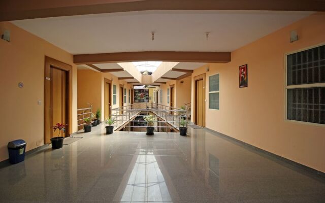 OYO 8499 City Comforts Inn