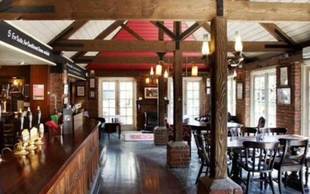 Riverside Inn