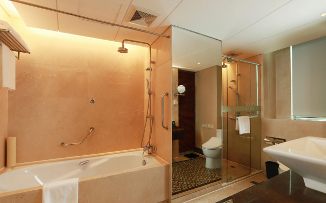 Holiday Inn Shanghai Pudong Nanpu by IHG