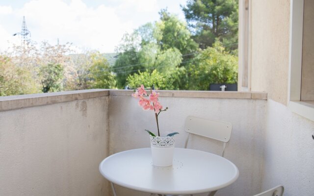 Dafni - Shabby Chic Guesthouse