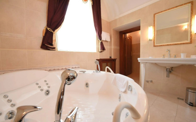 Garni Hotel Leopold I