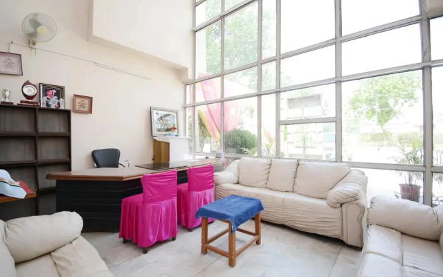 Hotel Tanveer By OYO Rooms