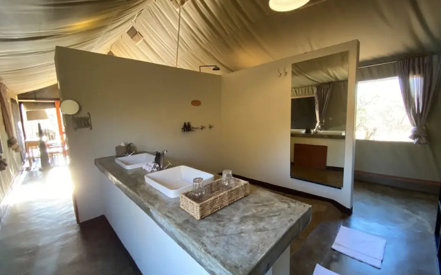 Honeyguide Khoka Moya Camp