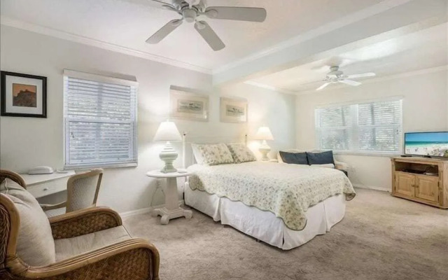 Sand N Suds 3 Bedroom Home by RedAwning