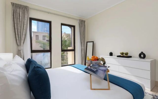 Maison Privee - Stylish & Spacious Apartment in Downtown Dubai