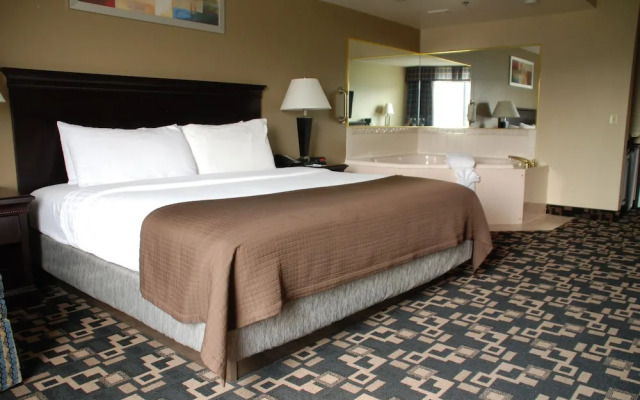 The Plaza Hotel & Suites Winona