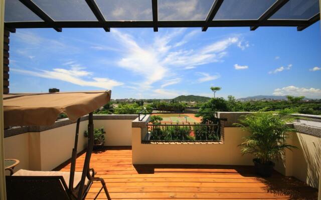 Sunny Breeze Garden