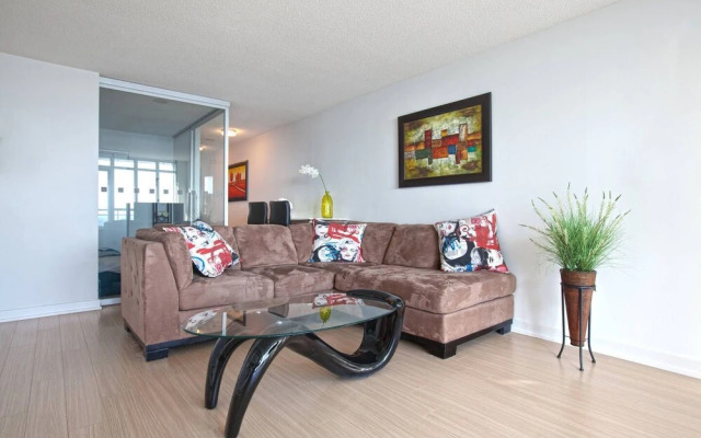 Luxury Open-concept & Lake View